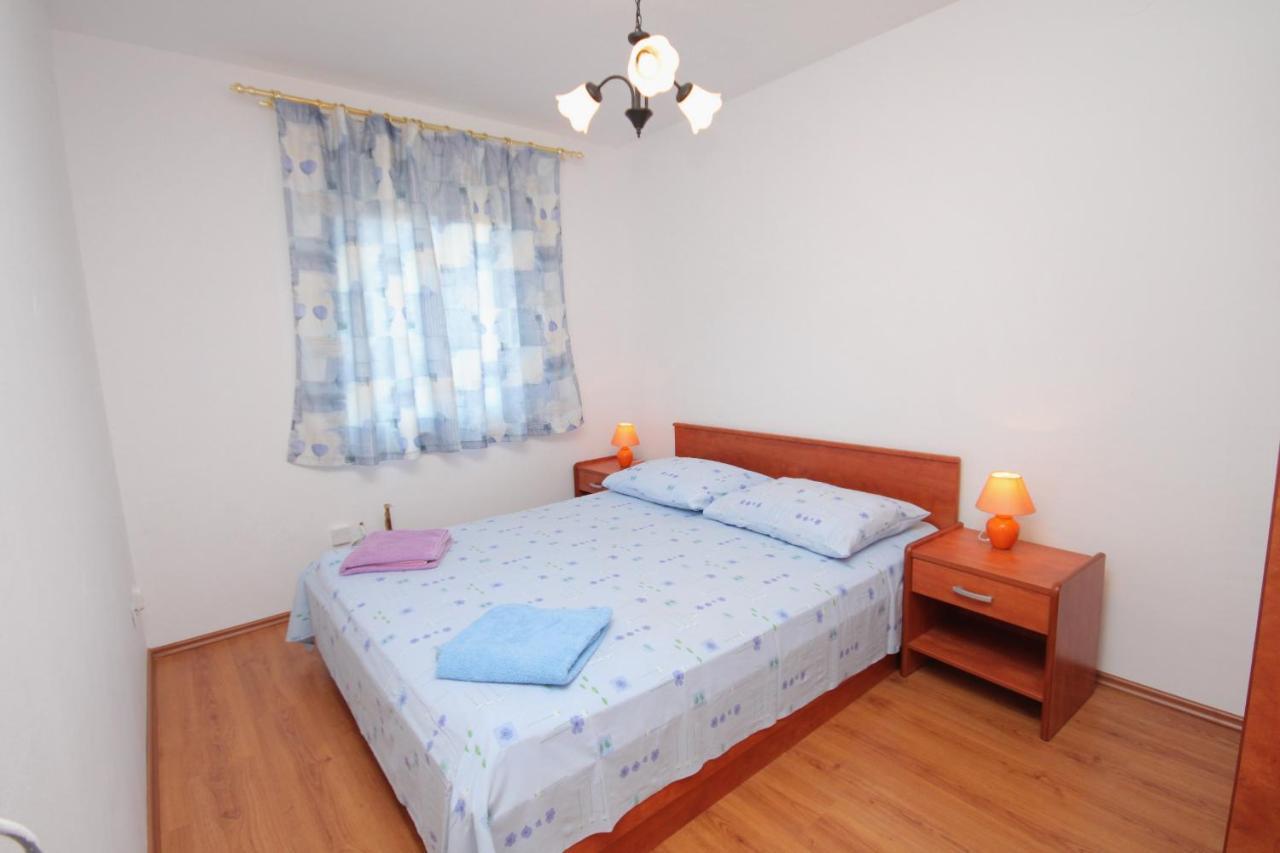 Apartments And Rooms With Parking Space Njivice, Krk - 5458 Ngoại thất bức ảnh