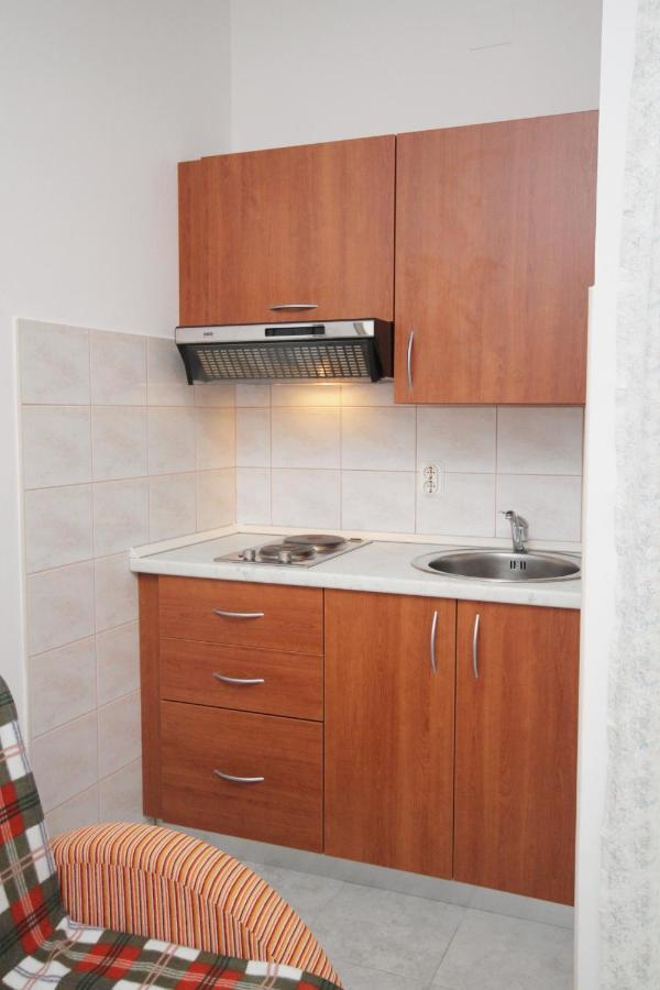Apartments And Rooms With Parking Space Njivice, Krk - 5458 Ngoại thất bức ảnh