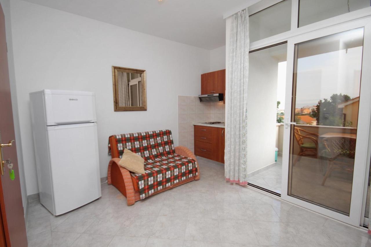 Apartments And Rooms With Parking Space Njivice, Krk - 5458 Ngoại thất bức ảnh