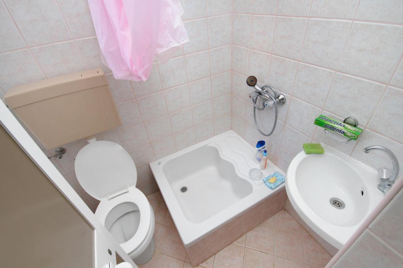 Apartments And Rooms With Parking Space Njivice, Krk - 5458 Ngoại thất bức ảnh