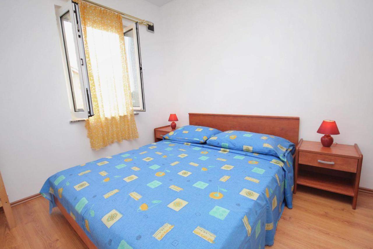 Apartments And Rooms With Parking Space Njivice, Krk - 5458 Ngoại thất bức ảnh